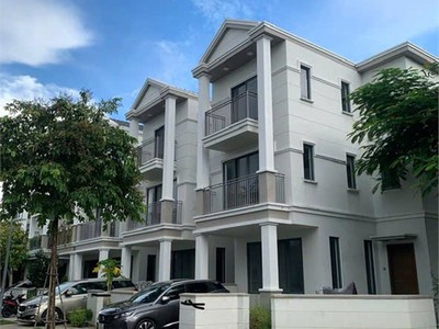 Chính chủ cần bán cặp nhà đôi khu biệt thự nine south tại đường nguyễn hữu thọ 0