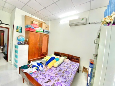 Bán nhà 2 tầng,dt 50m2,sổ hồng riêng,hxh,tại p15,tân bình, chỉ 5,25 tỷ 1