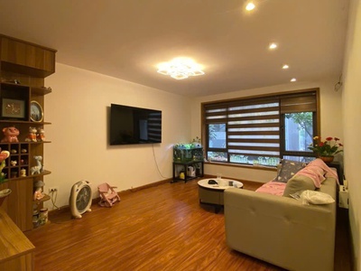 Nhà đẹp - chủ thiện chí bán nhanh - giá tốt có thương lượng  ngọc thụy - long biên  dt 73m , mt 3