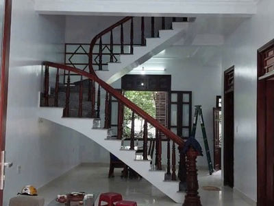 Cho thuê nhà riêng làm Văn Phòng ,ở sẵn gara ô tô trong ngõ Thiên Lôi ,Vĩnh Niệm 0