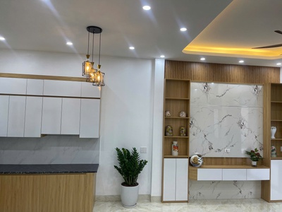 Em cần bán nhà 3 tầng ngõ 42 mai hắc đế, ngay cổng khu ĐT TUỆ TĨNH 2