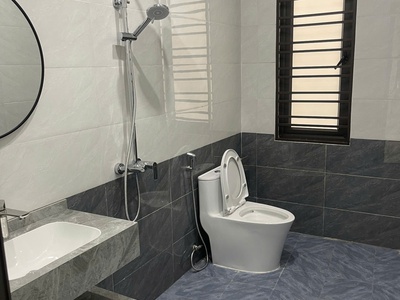 Em cần bán nhà 3 tầng ngõ 42 mai hắc đế, ngay cổng khu ĐT TUỆ TĨNH 6