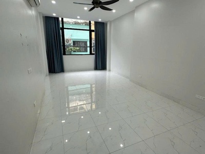 Bán nhà đường hoàng mai thông minh khai 5 tầng long lanh ở ngay 1
