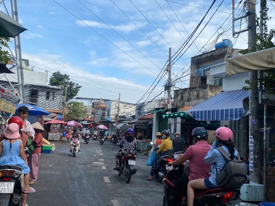  Nhà Đẹp Giá Mềm   Mặt Tiền Thông Thoáng   Khu Vip Gần Trung Tâm 0