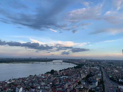 Chính chủ: Cho thuê căn hộ 2PN tầng cao view sông Hồng, full nội thất cao cấp 0