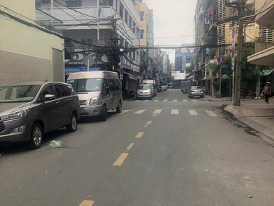 20tỷ hơn,83m2,4tầng 4pn  4x20.5  mặt phố tại phan phú tiên quận 5 0