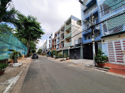 Giá đầu tư rẻ hơn thị trường 30tr/m2 khuôn đất biệt thự đẹp ngay bình phú 8x16m,12tỷ hơn 0