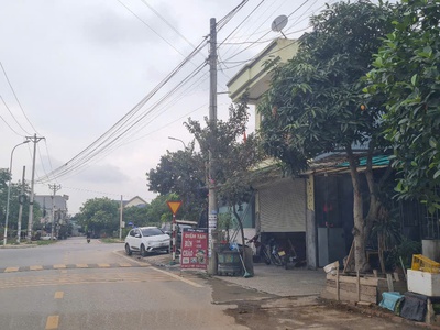 Bán lô đất băng 1 đường nguyễn văn linh 1