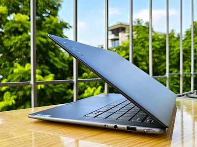 Lenovo Yoga Slim7 ProX R7-6800hs RTX3050  32/512.3k.120hz.100sRGB.400nit.Touch 4