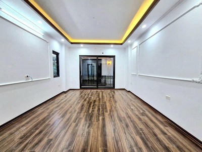 Hiếm  chính chủ chào bán nhà cổ nhuế, bắc từ liêm, dt: 30m2, 5 tầng 2