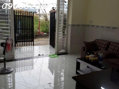 Bán nhà mặt phố đường 6, 4,5 tỷ, 77m2, q9, hcm giá siêu hời 4