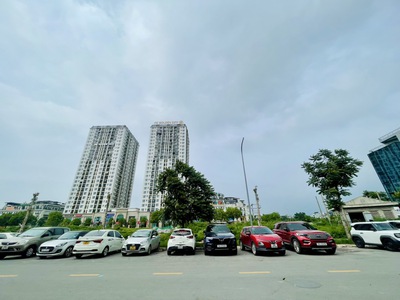Bán nhà bồ đề 15 tỷ 55m ngõ thông ô tô,sát mặt phố,long biên hà nội 3