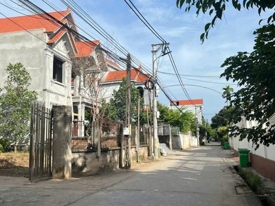 Siêu phẩm lô góc 62,3m xâm thị hồng vân cách 50m chục chính đg thanh niên thôn xâm thị xã hông vân 1