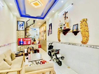 Gần ga t3  - hẻm nhựa thông thoáng - nhà đẹp 3 tầng - 4pn - 52m nhỉnh 5 1