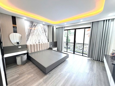 Gấp gấp - chủ nhờ bán gấp căn nhà ngọc thụy - lb - 54m2 - 6 tầng - thang máy - gara ô tô 7 chỗ - 1x 3