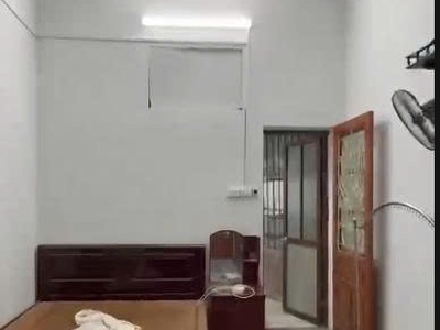 Cho thuê nhà ngõ 94 hoàng mai, 60m2, 2 tầng, 2 ngủ  9 triệu ở gđ, nhóm sinh viên ngoan 3