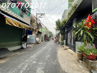  bán nhà 50m    3 tầng   hxh lý thánh tông   4pn   sổ riêng   5.6 tỷ 0