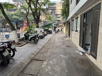 Cực hiếm lô góc  2 căn kinh doanh sầm uất mặt tiền khủng ô tô đỗ cửa  view sân chơi, full 0