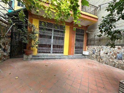 Nhà xây theo thiết kế biệt thự mini - ô tô 7 chỗ vào nhà - lô góc - ở sướng - hoặc xây chdv hái ra 1