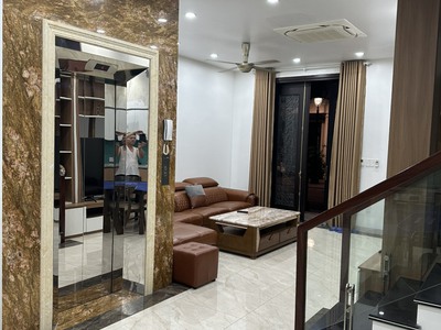 Cho thuê nguyên căn 5 phòng ngủ giá 30tr tại Vinhomes Marina 1