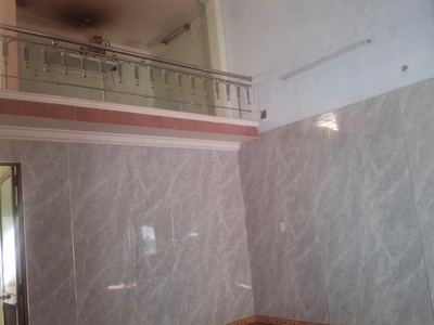 Nhà lô góc 2 tầng   mặt tiền âu cơ   đang thuê 15tr/tháng   giá chỉ 4.4 tỷ 0