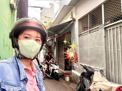 Bán nhà có dt lớn - tôn đản- đang kinh doanh tạp hóa-thuận tiện đi qua các quận xung quanh. 4
