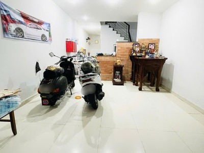  nhà hxh 76m2 3tầng 4pn ngang 4m shr hoàn công đủ giá 8,5tỷ lh 0949351891 mr toan 0