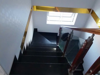 I Chinh chủ cần bán nhà 3 tầngPhủ LiễnKiến An HP,gần chợ trường họcUBND ,cách mặt đường 4