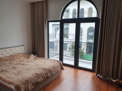 :  K61. C.H.O T.H.U.Ê N.H.À liền kề 4 tầng tại Vinhomes Marina 5