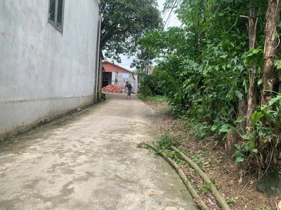 Cc cần bán 791m đất thổ cư lẫn vườn giá có vài triệu /1m  đường ô tô thông 2