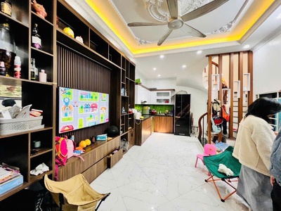 Bán nhà phạm văn đồng - dân xây 5 tầng - full nội thất - ngõ nông - gần ôtô - giá 7.3 tỷ 2