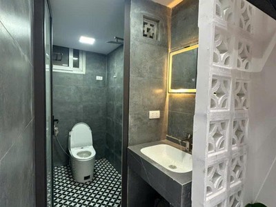 Bán gấp nhà nguyễn khang - cầu giấy - 42m  -mt4m- oto- 5 tầng - chỉ hơn 17,2typhân lô oto kinh doanh 2