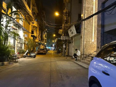 Nhà đẹp gần phố - đội cấn -138m -mt6,8m - ô tô tránh -kinh doanh - giá chỉ 3xxtr/m  qh ổn 1
