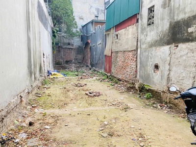 Mảnh đất rộng   giá đầu tư   ngõ thông   phù hợp xây tòa nhà căn hộ    vị trí:  ngô gia tự, 2
