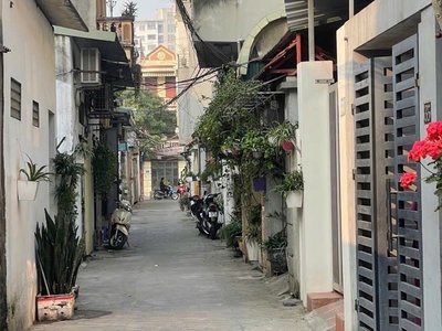 Ngõ ô to thông vị trí đẹp trung tâm đức giang dòng tiền ổn định 54 triệu/năm phù hợp giữ tiền , xây 2