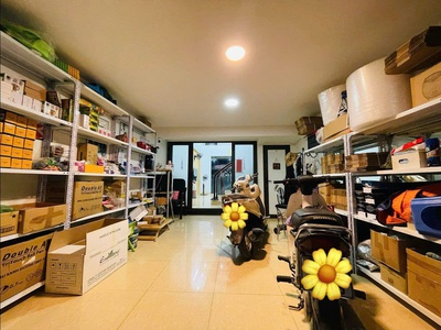 Gia đình cần bán 98m2, 5 tầng, giá 20 tỷ. hoàng văn thái, thanh xuân 0