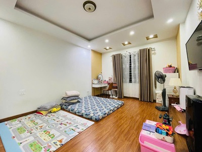 Gia đình cần bán 98m2, 5 tầng, giá 20 tỷ. hoàng văn thái, thanh xuân 3