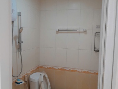 Cho thuê căn hộ Sinh Lợi, KDC Trung Sơn, đường số 9A, Bình Chánh : -	 Diện tích 80m2, tầng trung 0