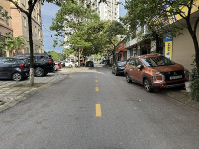 Cần bán 93,6m2 đất mặt phố Nguyễn Văn Hưởng - Sau là hồ Quán Tình, thoáng mát, sạch sẽ 3