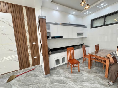 Cho thuê nhà riêng phố Văn Cao cực đẹp giá tốt 0