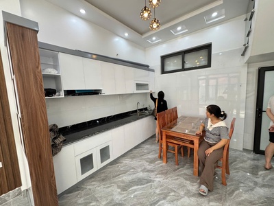 Cho thuê nhà riêng phố Văn Cao cực đẹp giá tốt 2