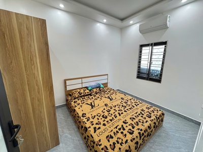 Cho thuê nhà riêng phố Văn Cao cực đẹp giá tốt 8