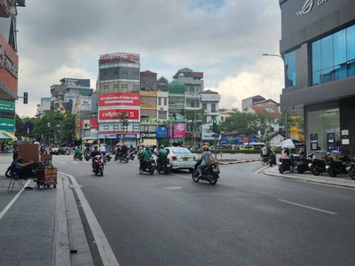 Mặt Phố Nam Đồng 100M2 8 Tầng  54 Tỷ Thông sàn Thang Máy vỉa hè rộng đẹp 1