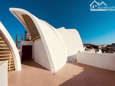 Bán biệt thự đường Hùng Vương thiết kế Châu Âu  DIỆN TÍCH 400M2 NGANG 12M 2