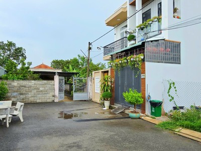 Bán nhà 2 tầng, 67m , 2pn, 2wc, q.9, 4.3 tỷ, sổ đỏ 4