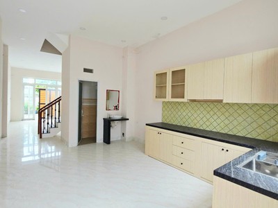 Bán nhà 2 tầng, 67m , 2pn, 2wc, q.9, 4.3 tỷ, sổ đỏ 0