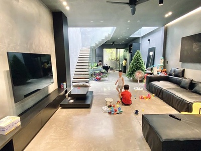 Nhà lầu ven sông hxh tl37 siêu đẹp 5x23m, 2 tầng, sân ôtô, tặng full nội thất xịn, hơn 7tỷ 1