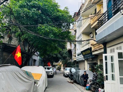 Bán nhà ái mộ 18 tỷ 55m có vỉa hè,ô tô đỗ cửa,long biên hà nội 1