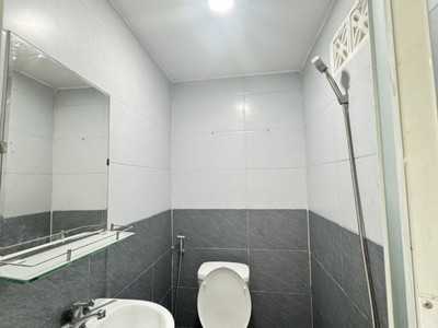 Bán nhà 1 trệt 1 lầu thủ đức,sổ hồng riêng đường xe hơi,chỉ 1,8 tỷ.duy nhất 1 căn 4