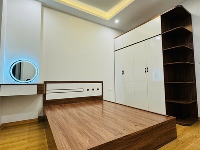 Cần bán nhà 6 tầng x 8 ngủ vip ngõ khương trung, thanh xuân 3